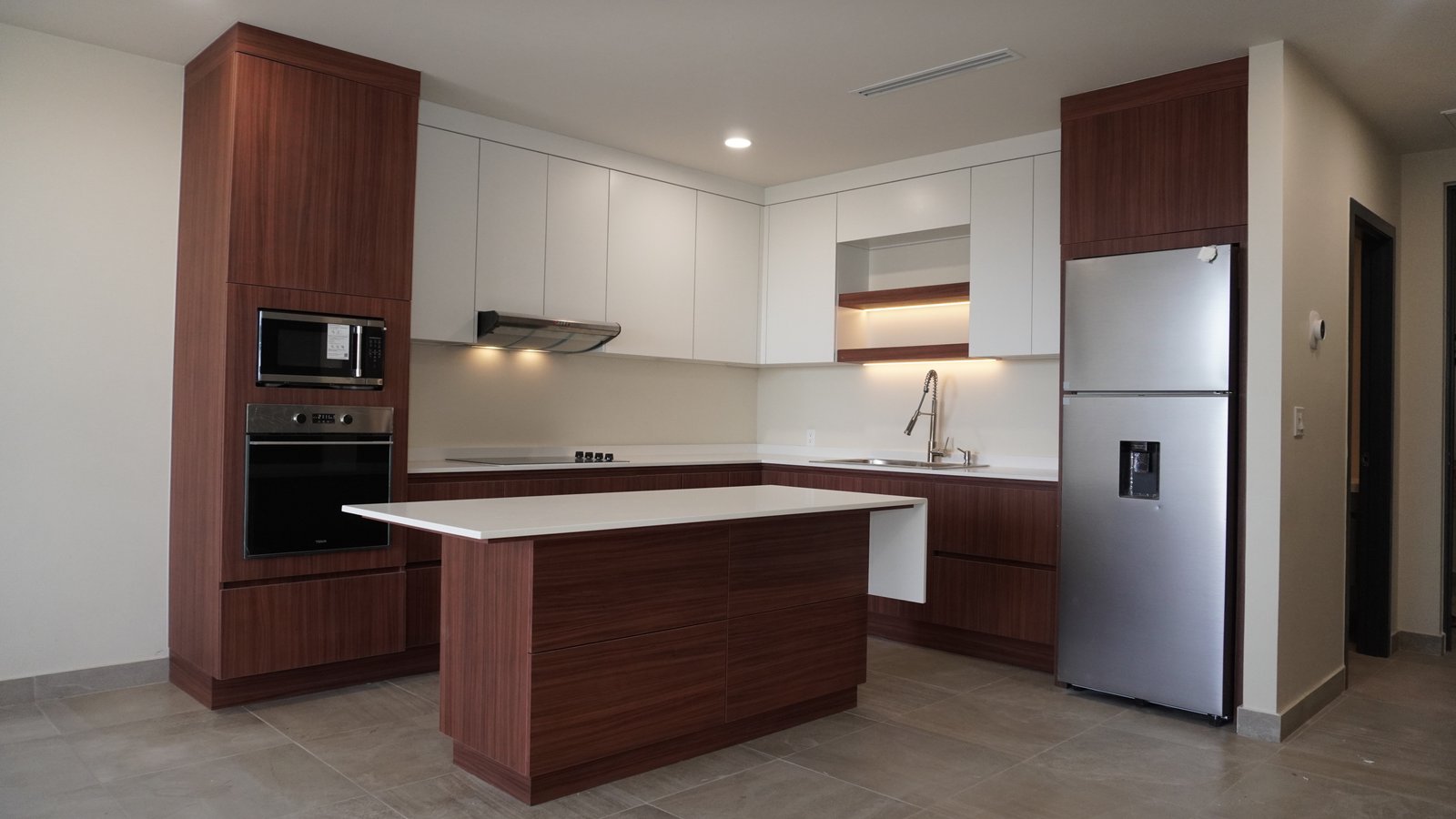 Cocina estilo Caoba Contraste